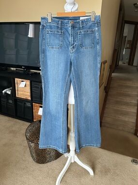 GAP 70s Flare High Rise Wide-Leg Jeans with Front Patch Pockets Petite Size 8